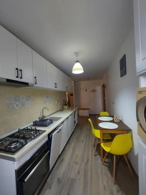 Apartament Spatios In Brasov Ngoại thất bức ảnh